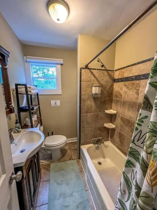 Vila Historic Coastal Haven- Pet Friendly Fast Wi-Fi Norfolk Exteriér fotografie